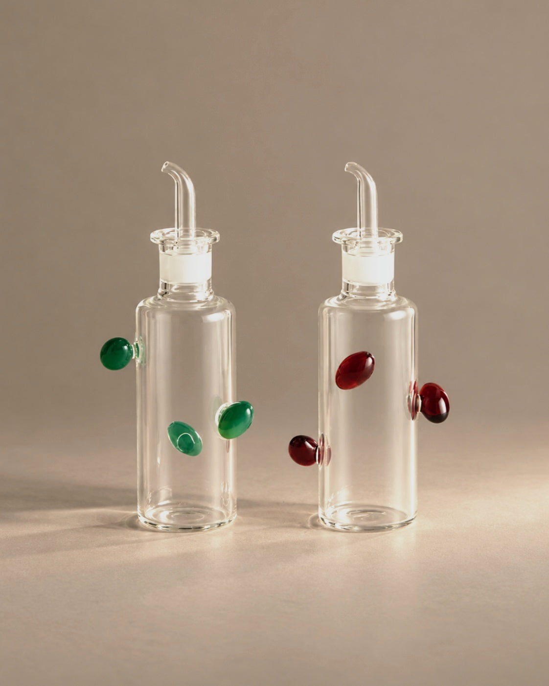 La Vinaigrette gift set oil and vinegar cruets, studio photo
