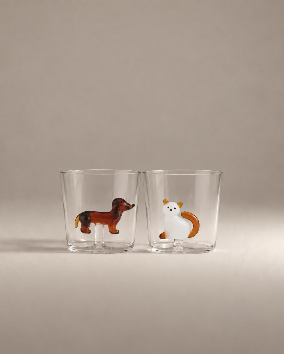 Table Pets Gift Set: two glass tumblers, one with a dachshund inside and one with a white cat